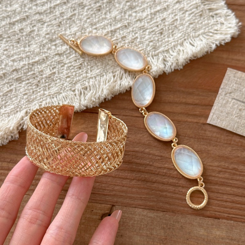 Bohemian Woven Resin Oval Brac - Resin Bangle Bracelet ulasan dan harga
